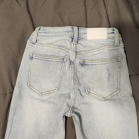Pistola Crop Jeans - Picture 3 of 5